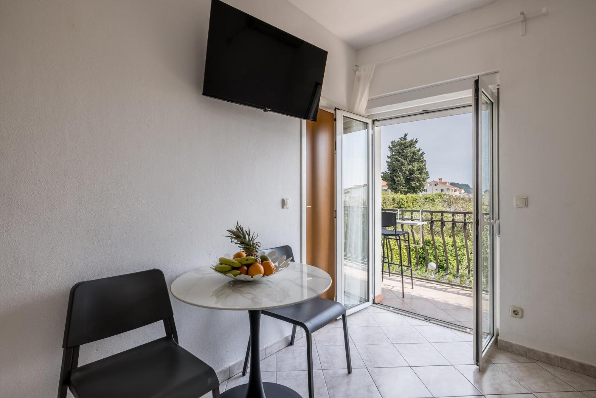 Mediterano Apartments Podstrana Kültér fotó