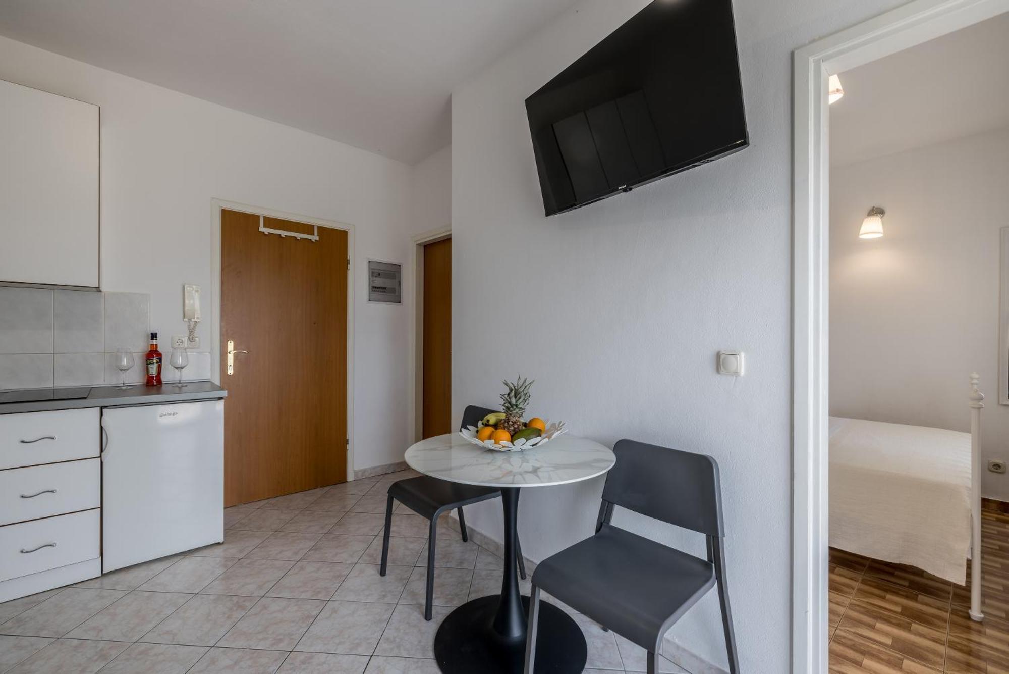 Mediterano Apartments Podstrana Kültér fotó