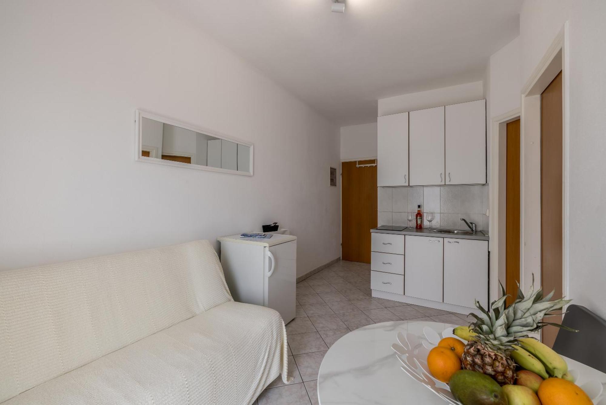 Mediterano Apartments Podstrana Kültér fotó