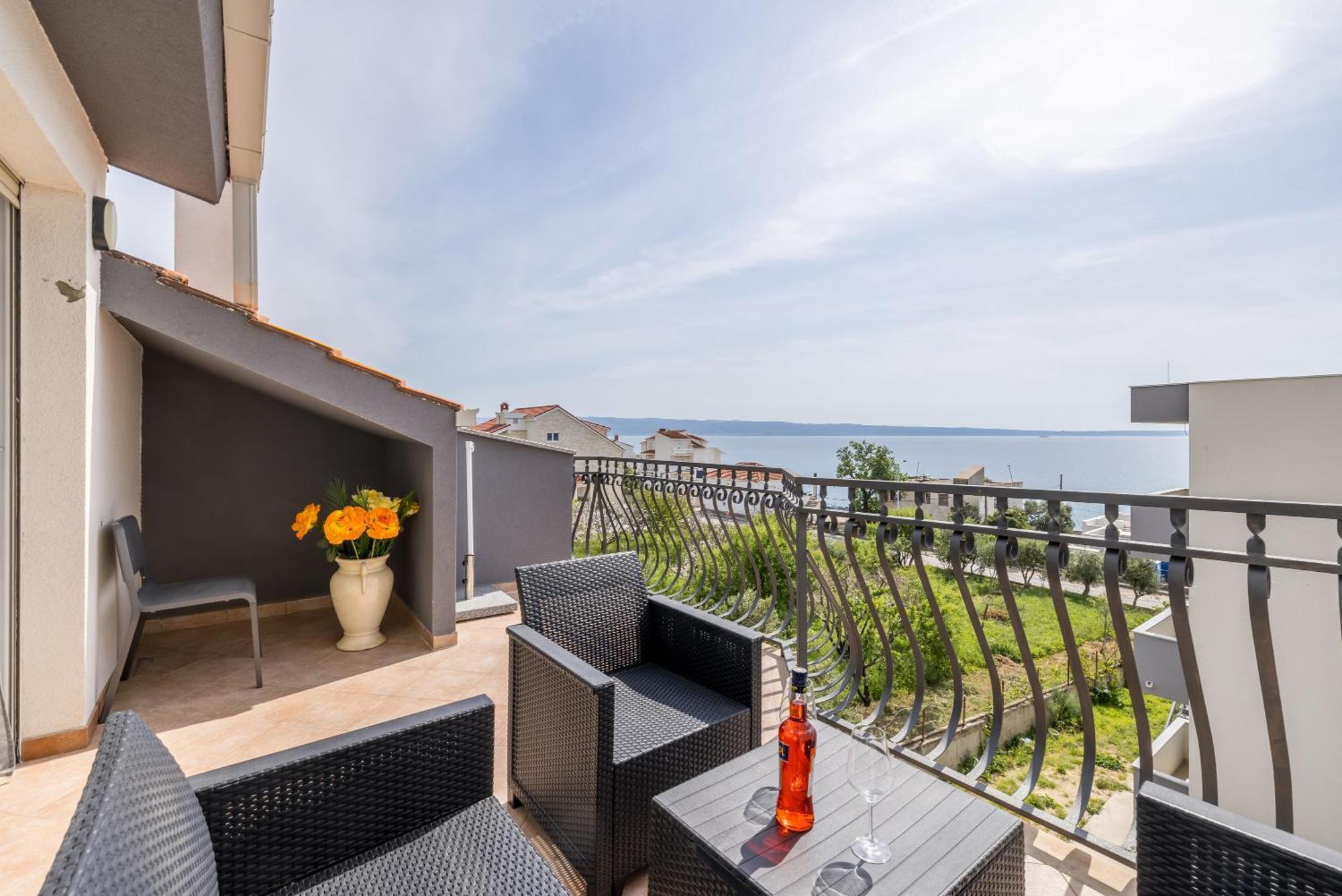Mediterano Apartments Podstrana Kültér fotó