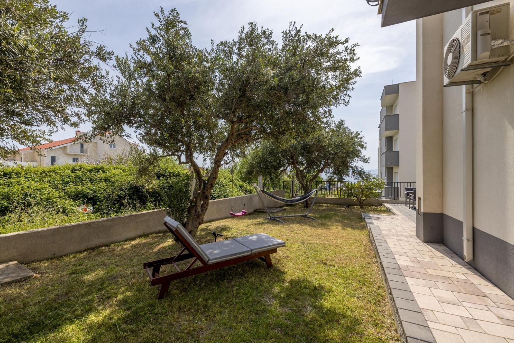 Mediterano Apartments Podstrana Kültér fotó