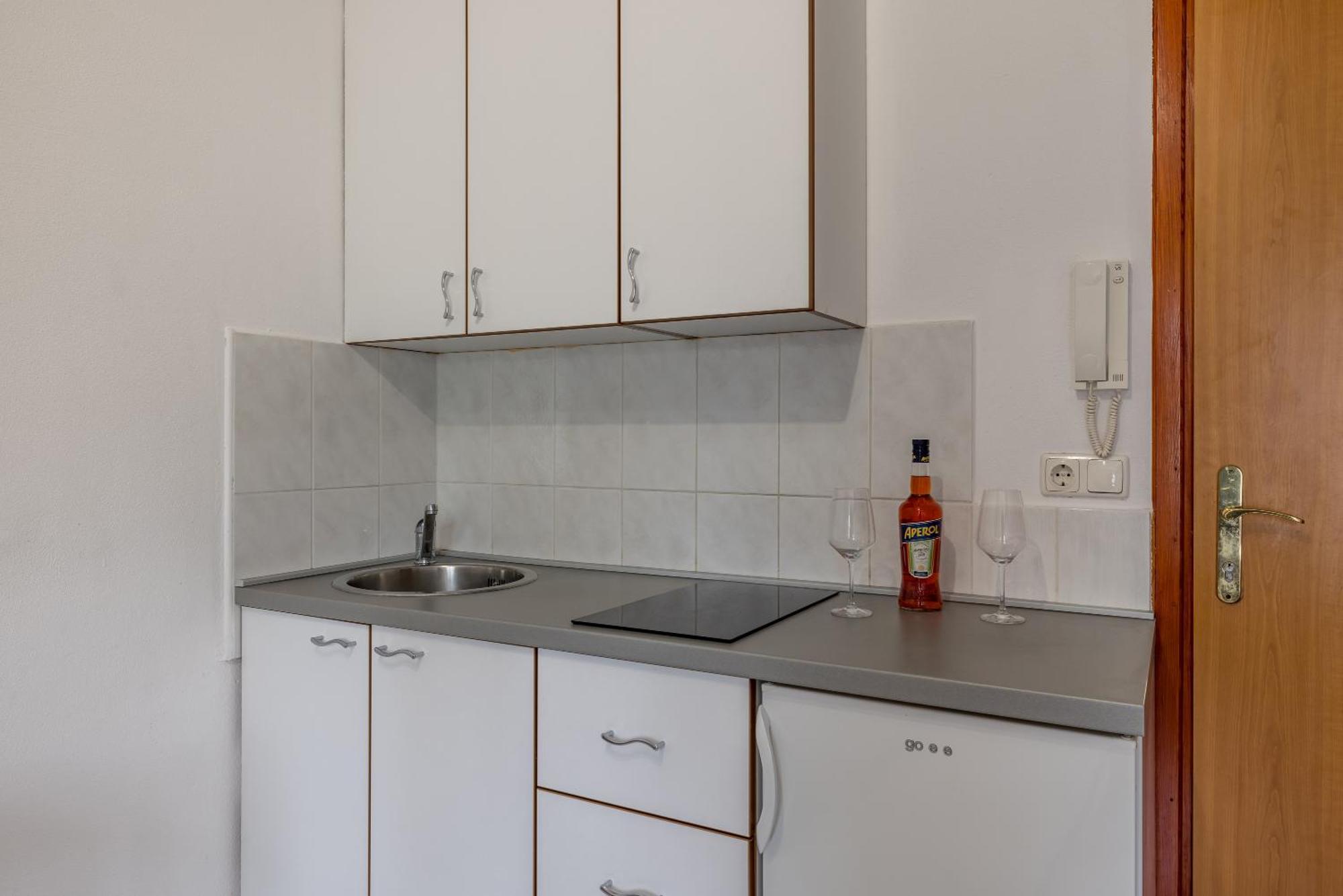 Mediterano Apartments Podstrana Kültér fotó